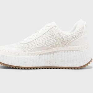 Universal Thread Women's Low Top Woven Lace Up Sneakers Memory Foam Size 7